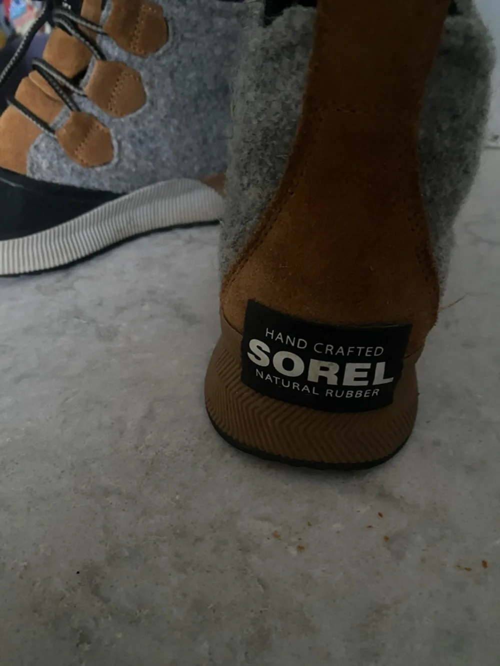 Sorel women’s Out N About classic duck boot - Picture 2 of 7